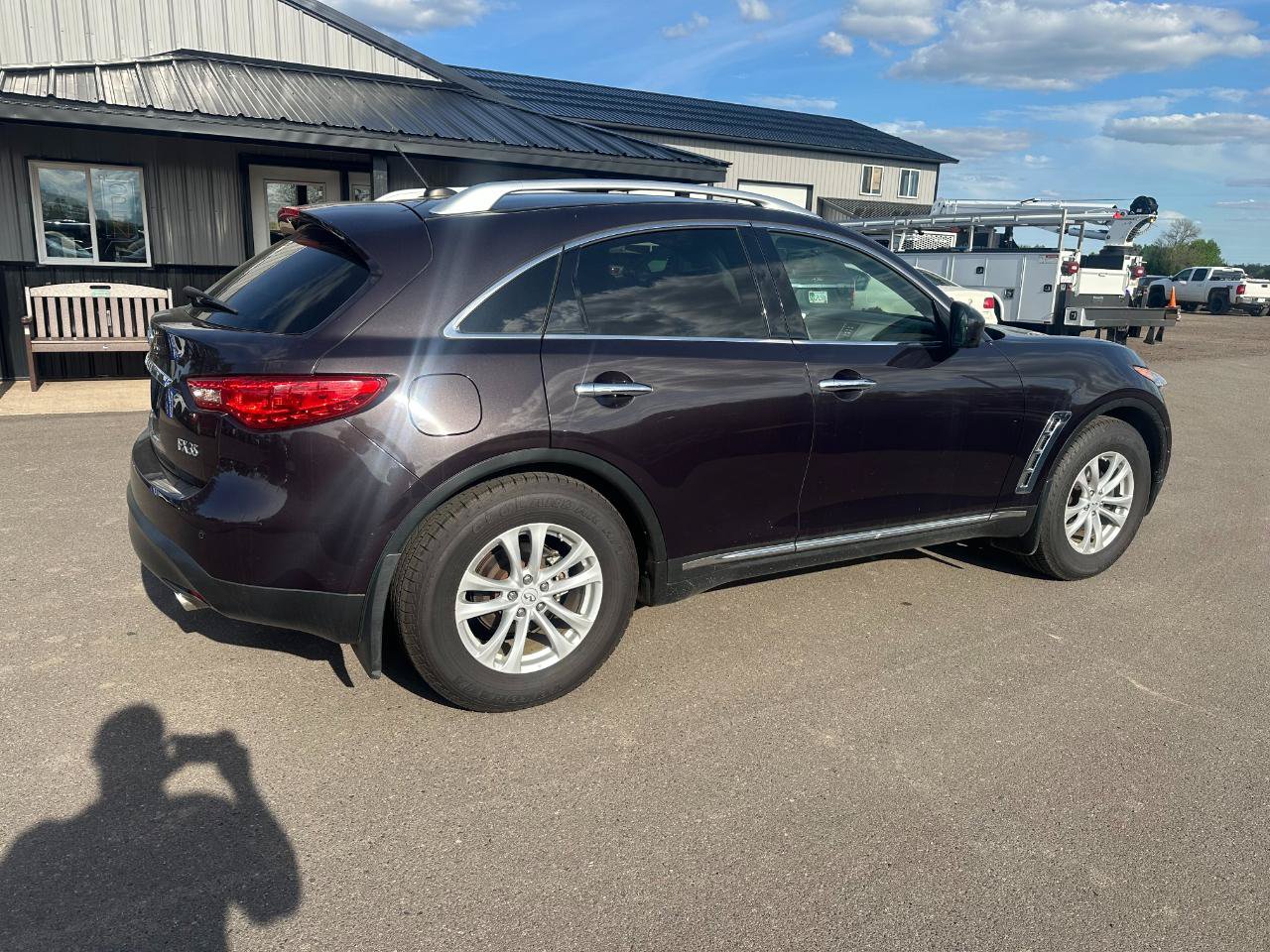 Used 2011 INFINITI FX35 AWD w/ Premium Pkg image 5