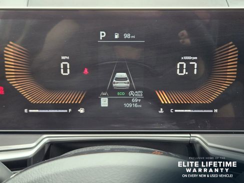 Certified 2025 Kia Sorento S FWD image 14