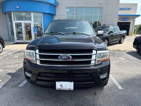 Used 2017 Ford Expedition EL XLT w/ Equipment Group 202A AWD/4WD image 2