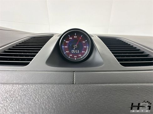 Used 2019 Porsche Cayenne Turbo w/ Premium Plus Package image 20