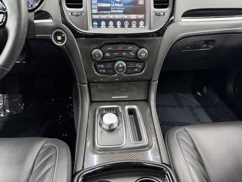Used 2023 Chrysler 300 C image 15