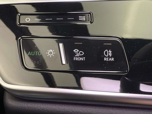 New 2026 Audi A8 L 3.0T AWD/4WD image 40