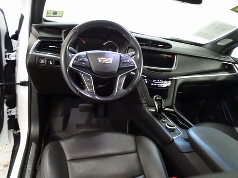 Used 2021 Cadillac XT5 Premium Luxury w/ LPO, Floor Liner Package image 5