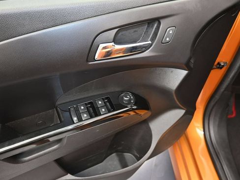 Used 2018 Chevrolet Sonic LT FWD image 11
