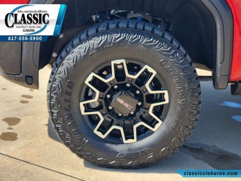 Used 2024 GMC Sierra 2500 AT4X AWD/4WD image 13