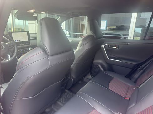 Used 2025 Toyota RAV4 XSE image 7