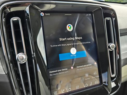 New 2026 Volvo XC40 B5 Plus w/ Protection Package Premier image 16