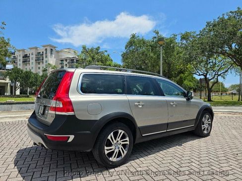 Used 2015 Volvo XC70 T5 Premier w/ Proximity Package FWD image 8