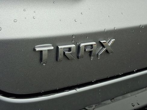 New 2026 Chevrolet Trax LT w/ Driver Confidence Package FWD image 16