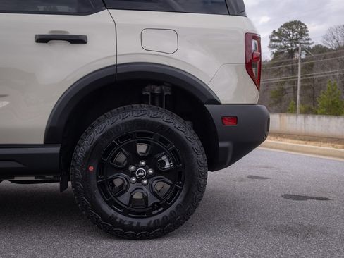 Used 2025 Ford Bronco Sport Outer Banks w/ Sasquatch Outer Banks Package AWD/4WD image 6