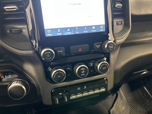 New 2024 RAM 2500 Tradesman w/ Chrome Appearance Group image 22