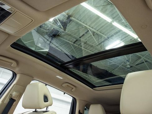 Used 2022 Acura MDX SH-AWD w/ Technology Package image 12