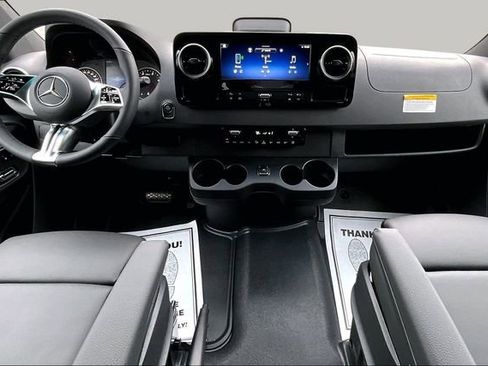 New 2025 Mercedes-Benz Sprinter 2500 image 7