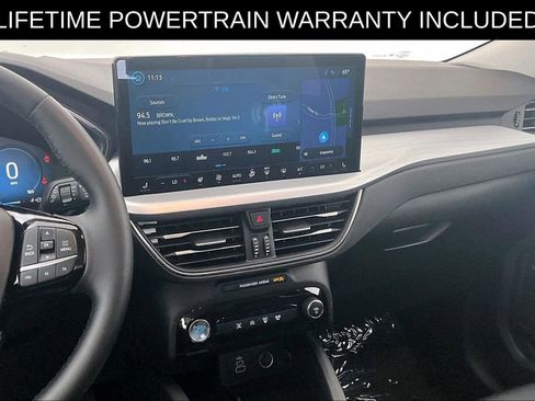 Used 2025 Ford Escape Platinum image 8