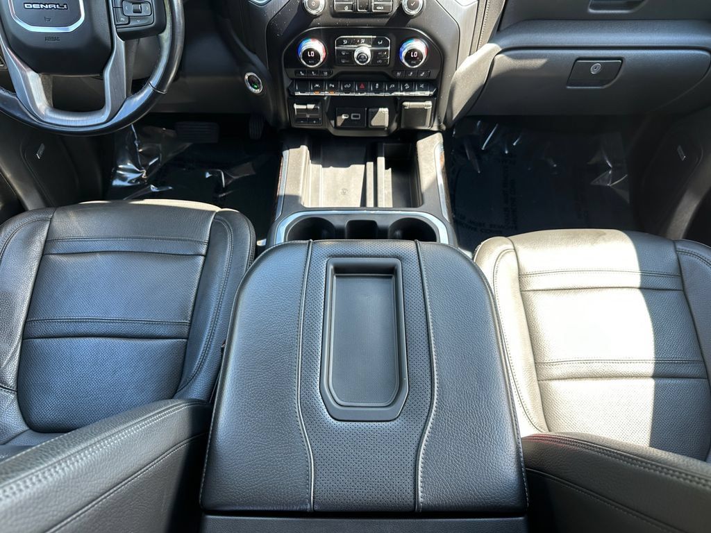 Used 2021 GMC Sierra 1500 Denali w/ Denali Premium Package AWD/4WD image 11