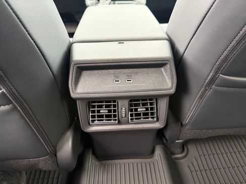 New 2026 Toyota RAV4 XSE AWD/4WD image 32