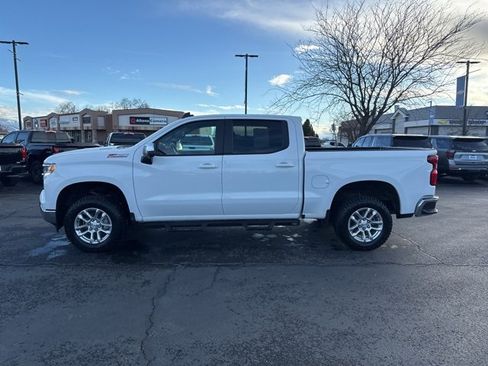 Used 2024 Chevrolet Silverado 1500 LT image 4