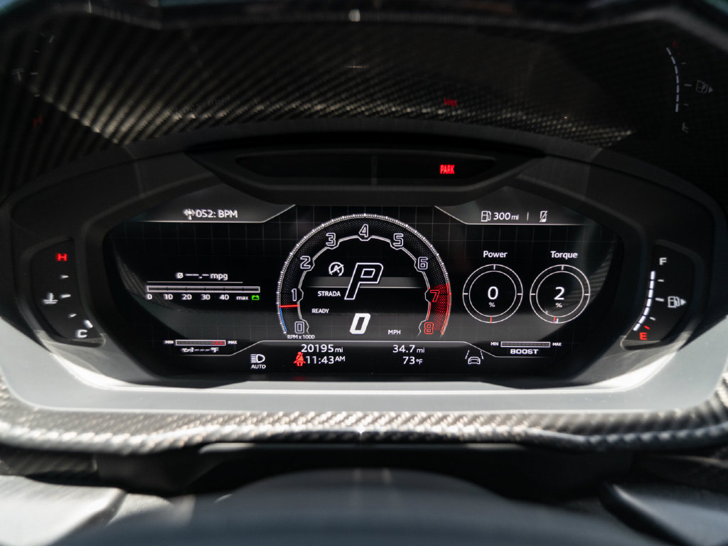 Used 2024 Lamborghini Urus Performante AWD/4WD image 10