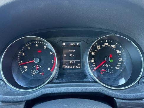 Used 2016 Volkswagen Passat 1.8T SE FWD image 12