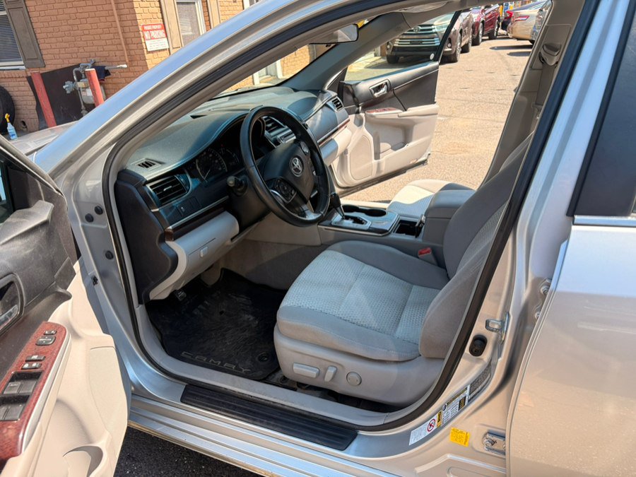 Used 2013 Toyota Camry XLE FWD image 13
