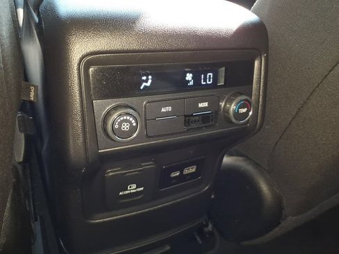 Used 2023 GMC Acadia SLE w/ Driver Convenience Package AWD/4WD image 16
