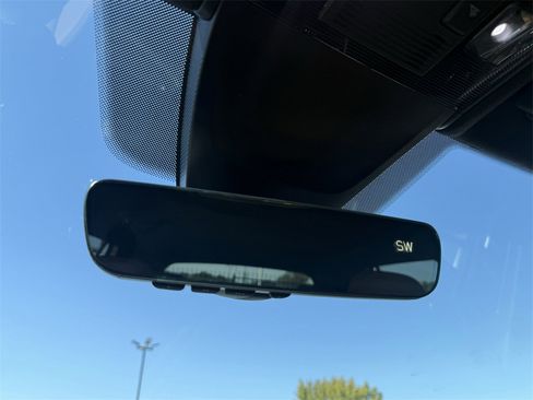 Used 2022 Volkswagen Tiguan SE image 20