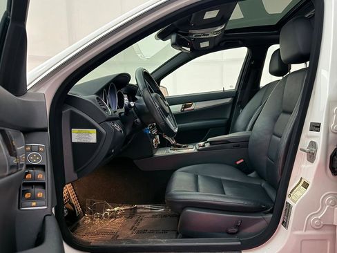 Used 2014 Mercedes-Benz C 250 Sedan image 18