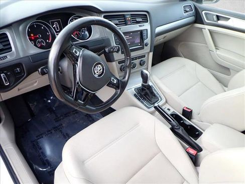 Used 2015 Volkswagen Golf TDI SEL image 10