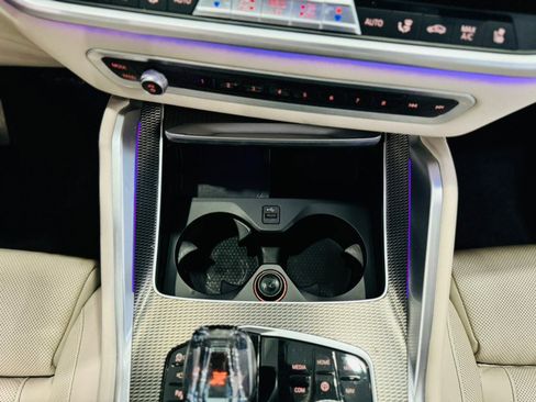 Used 2022 BMW X6 M50i w/ Executive Package image 29