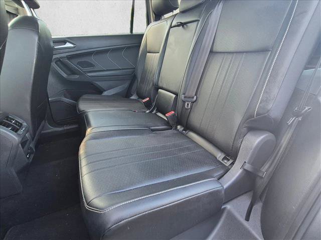 Used 2022 Volkswagen Tiguan SE FWD image 16