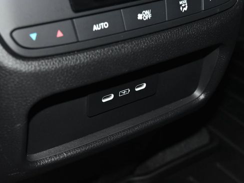 Used 2025 Honda Pilot EX-L image 25