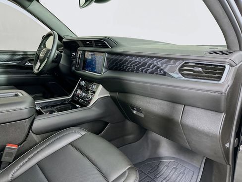 Used 2024 GMC Yukon Denali image 33