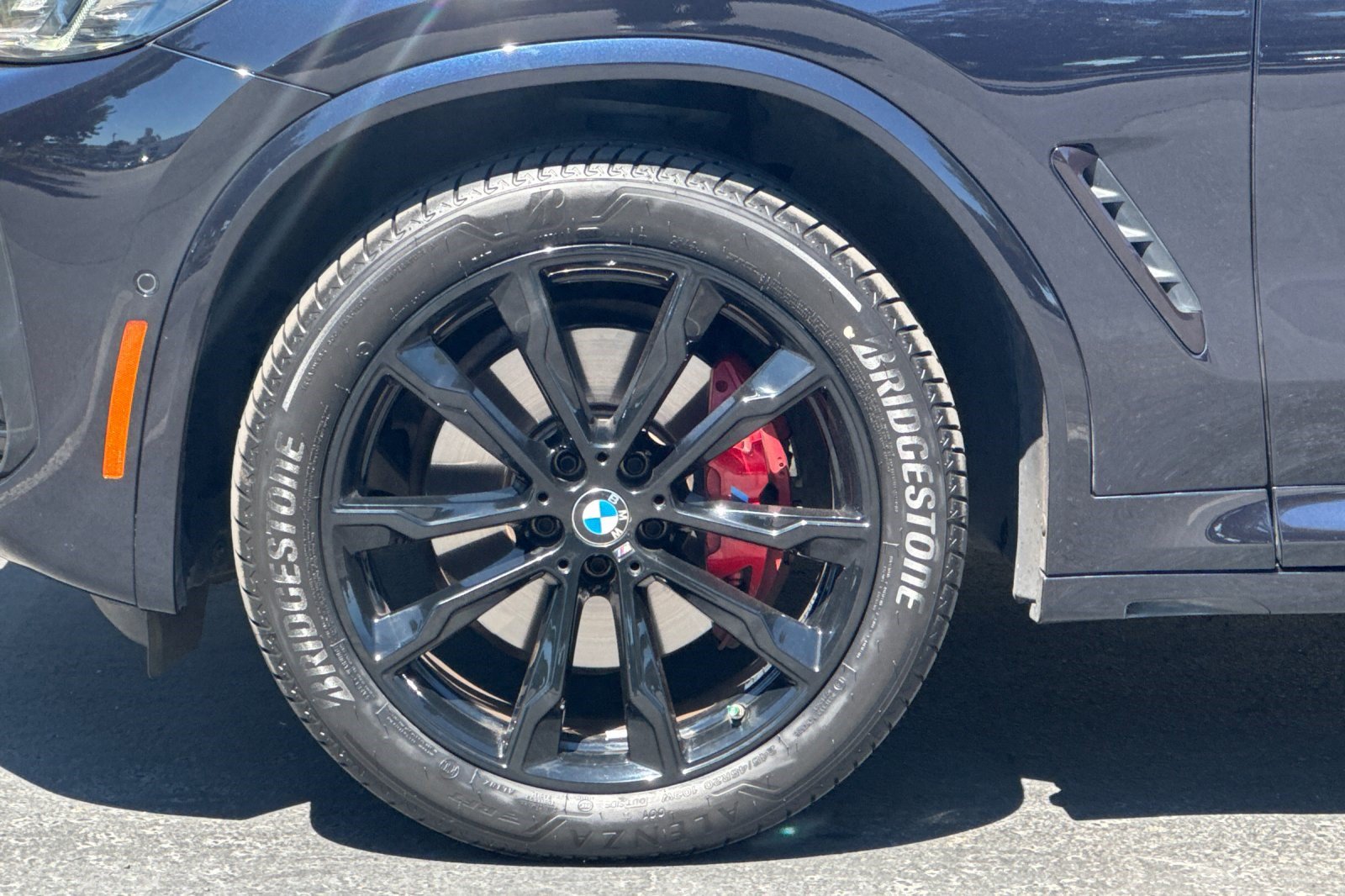 Certified 2024 BMW X4 M40i w/ Premium Package AWD/4WD image 39