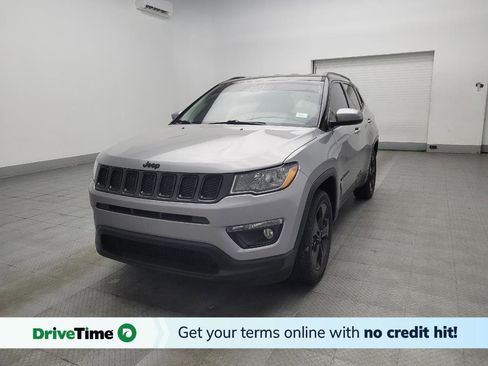 Used 2019 Jeep Compass Latitude FWD image 1