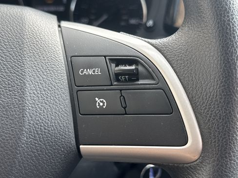 Used 2020 Mitsubishi Outlander ES AWD/4WD image 21