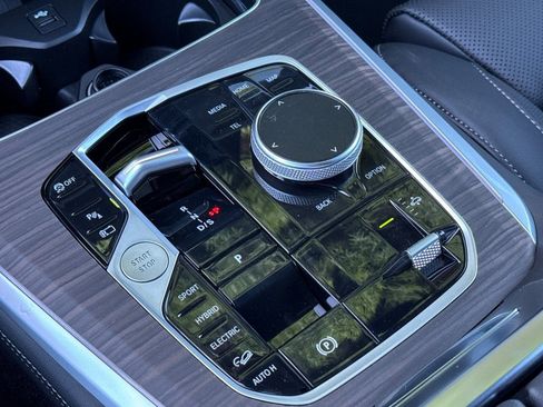 New 2026 BMW X5 xDrive50e image 16