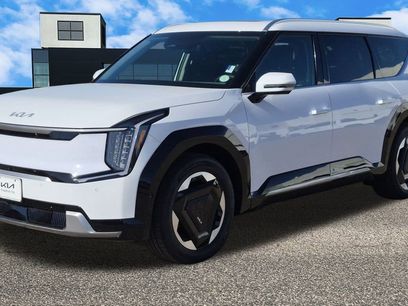New 2026 Kia EV9 Land