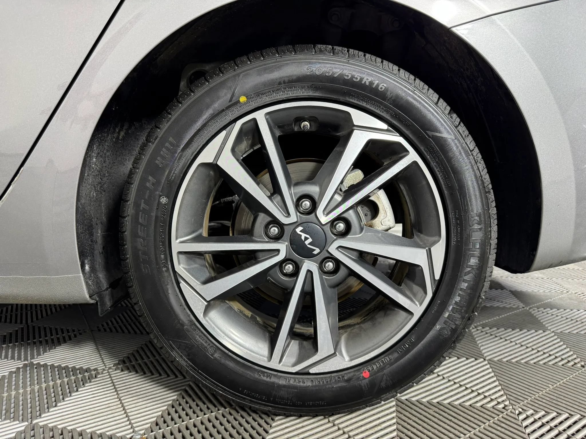 Used 2023 Kia Forte LXS FWD image 40