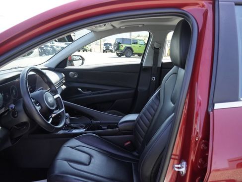 Used 2024 Hyundai Elantra Limited FWD image 19