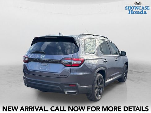 Used 2025 Honda Pilot Black Edition image 5