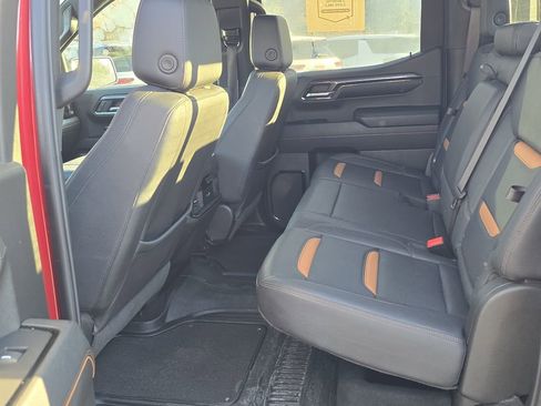 Used 2024 GMC Sierra 1500 AT4 w/ Technology Package image 5