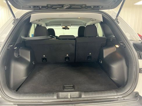 Used 2020 Jeep Cherokee Latitude image 23