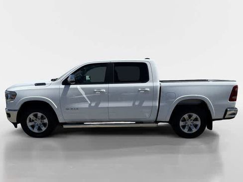 Used 2022 RAM 1500 Laramie AWD/4WD image 2