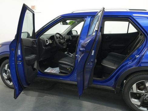 New 2025 Hyundai Venue Limited image 26