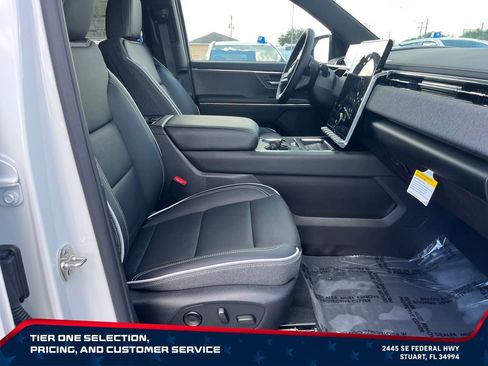 New 2026 GMC Sierra EV Elevation w/ Premium Package AWD/4WD image 17