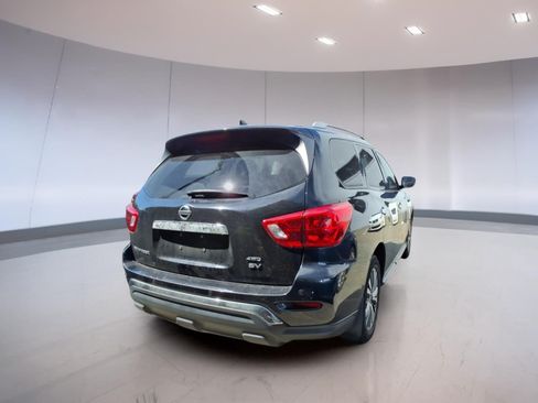 Used 2019 Nissan Pathfinder SV AWD/4WD image 4
