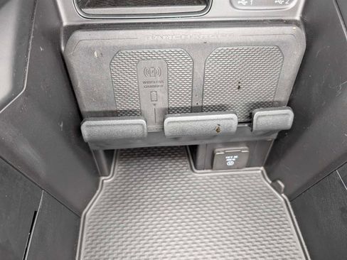 Used 2024 RAM 1500 Laramie image 33