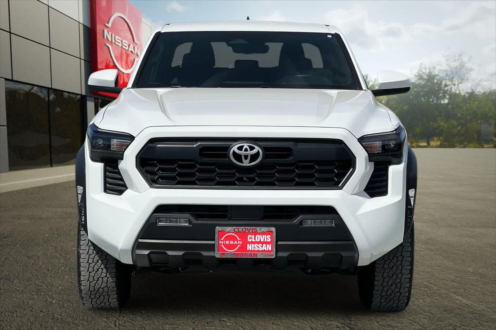 Used 2025 Toyota Tacoma TRD Off-Road AWD/4WD image 11