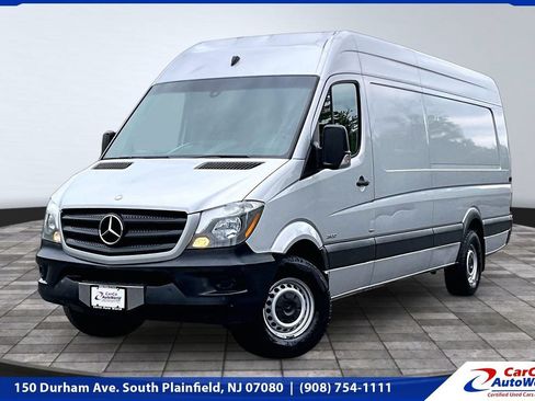 Used 2015 Mercedes-Benz Sprinter 2500 image 1