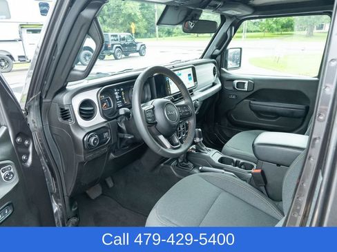 Used 2024 Jeep Wrangler Unlimited Sport AWD/4WD image 17